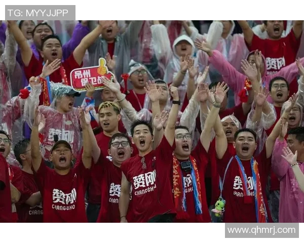 足球明星的优缺点分析及其对球迷和社会的影响探讨 足球明星的优缺点分析及其对球迷和社会的影响探讨